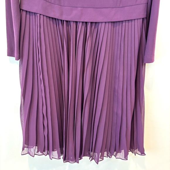 Adrianna Papell Midi long Sleeve Formal Dress Pleated Sheath Plum Purple Size 6 - Picture 4 of 9